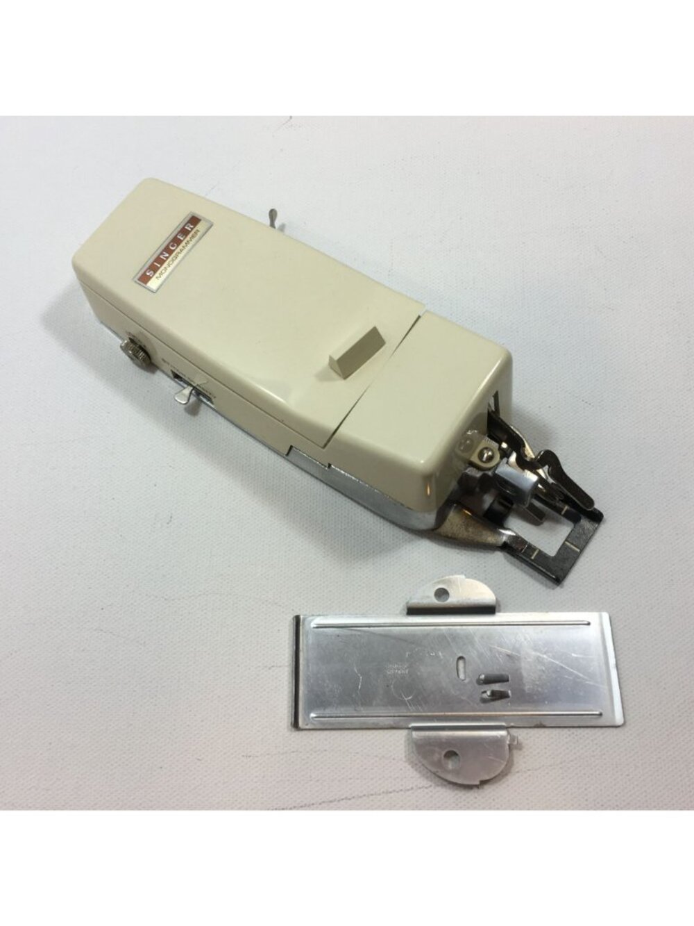 Vintage Singer Monogrammer Attachment 750 Series Zig-Zag Sewing Machines Manual - Picture 9 of 16